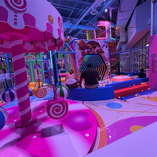 Soft play area with lollipop decor at Candeeland El Centro
